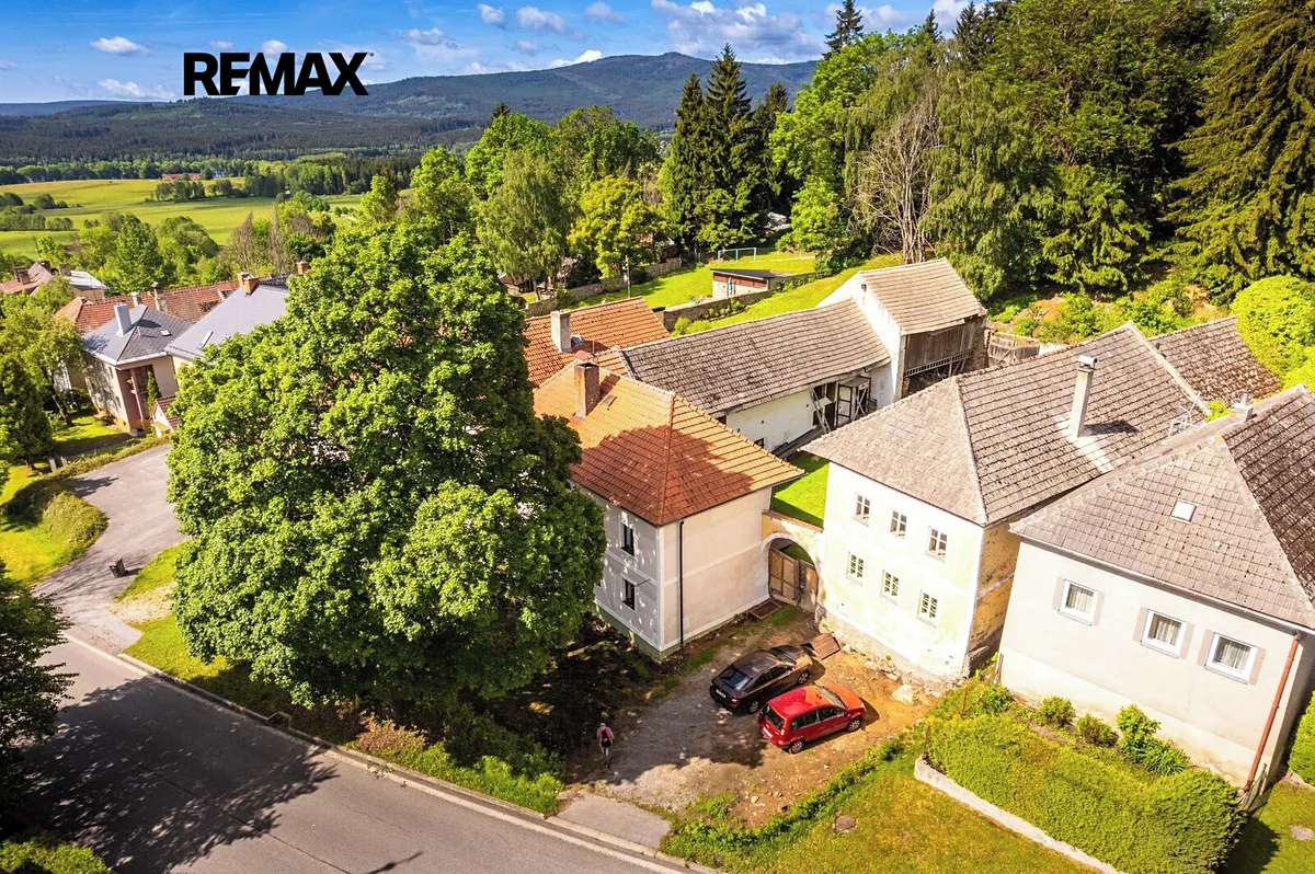 Prodej rodinného domu 185 m², pozemek 1642 m²